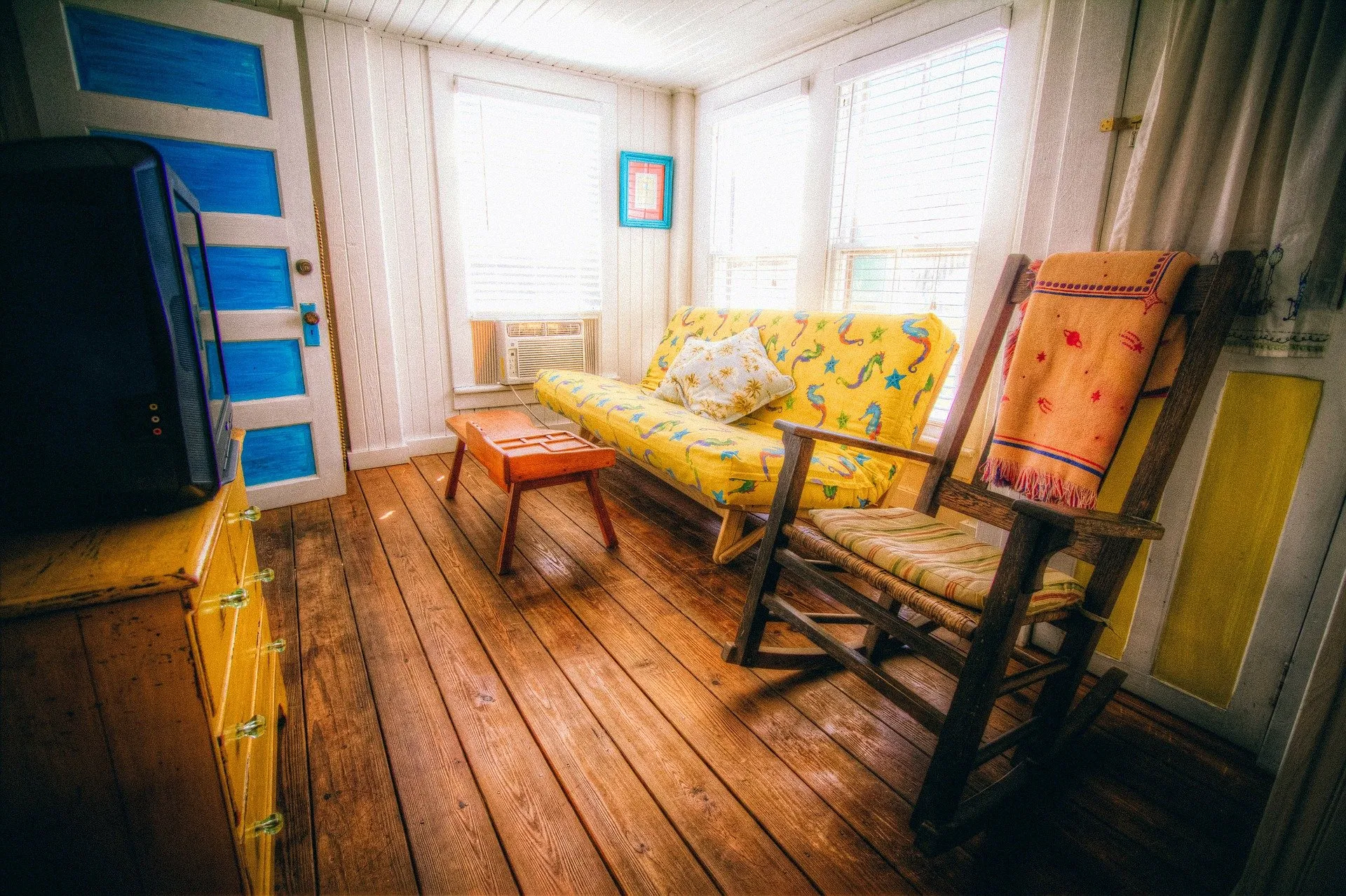 rocking chair 349689 1920