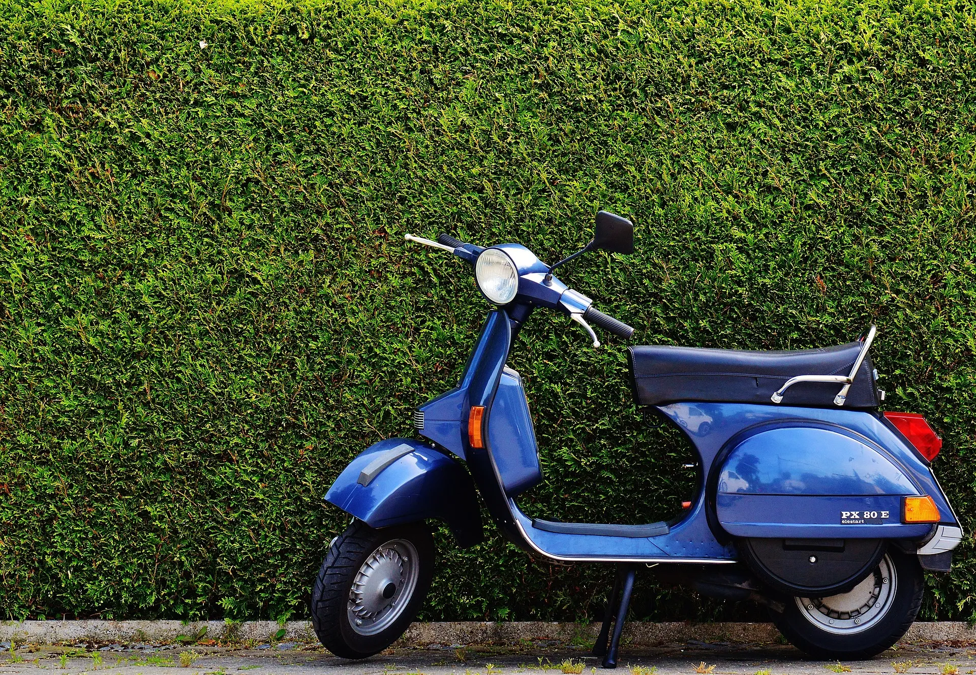 vespa gb8242d12c 1920