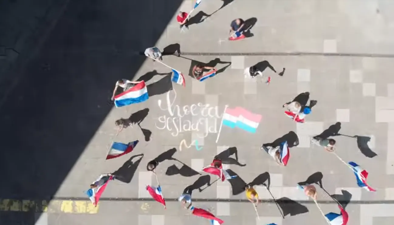 vlag uit examenleerlingen