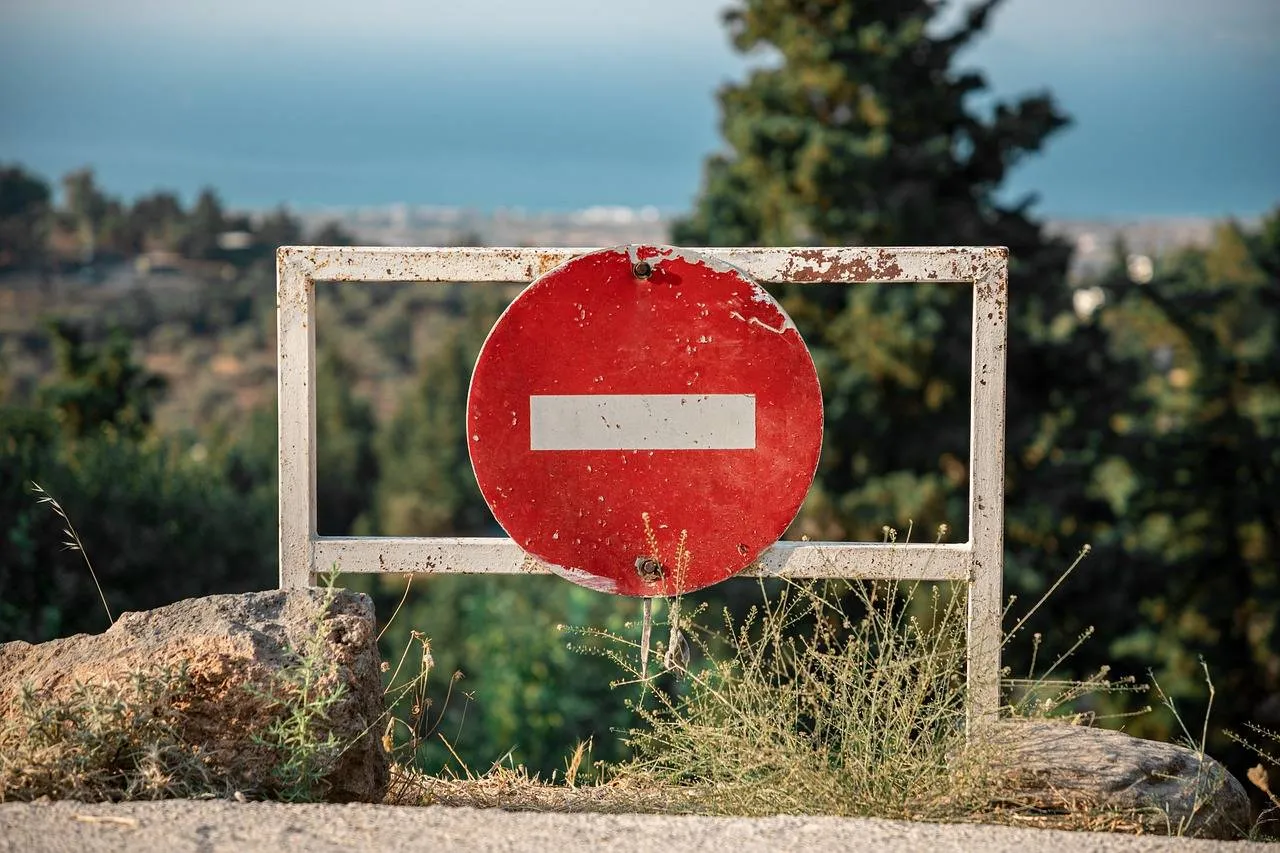 stop-4801466_1280