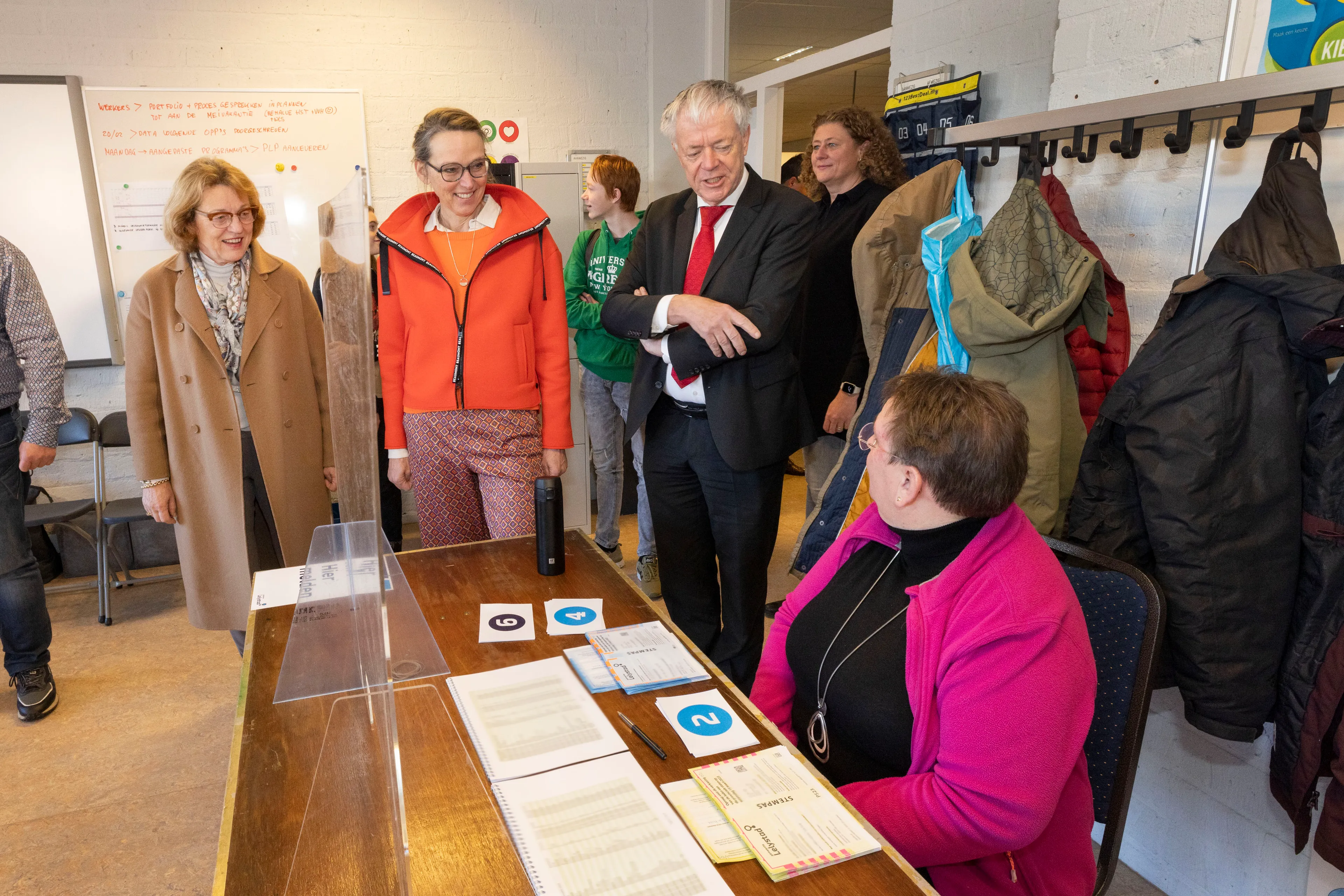 bezoek stembureau lelystad