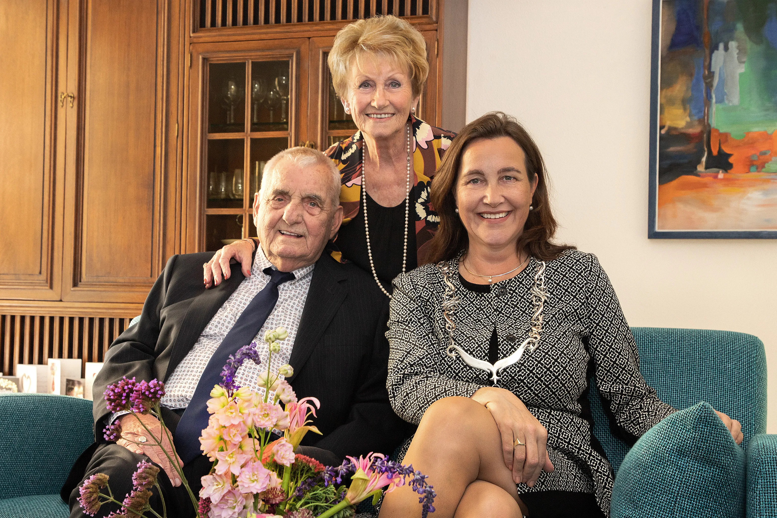 bruidspaar ligt 60 jaar getrouwd