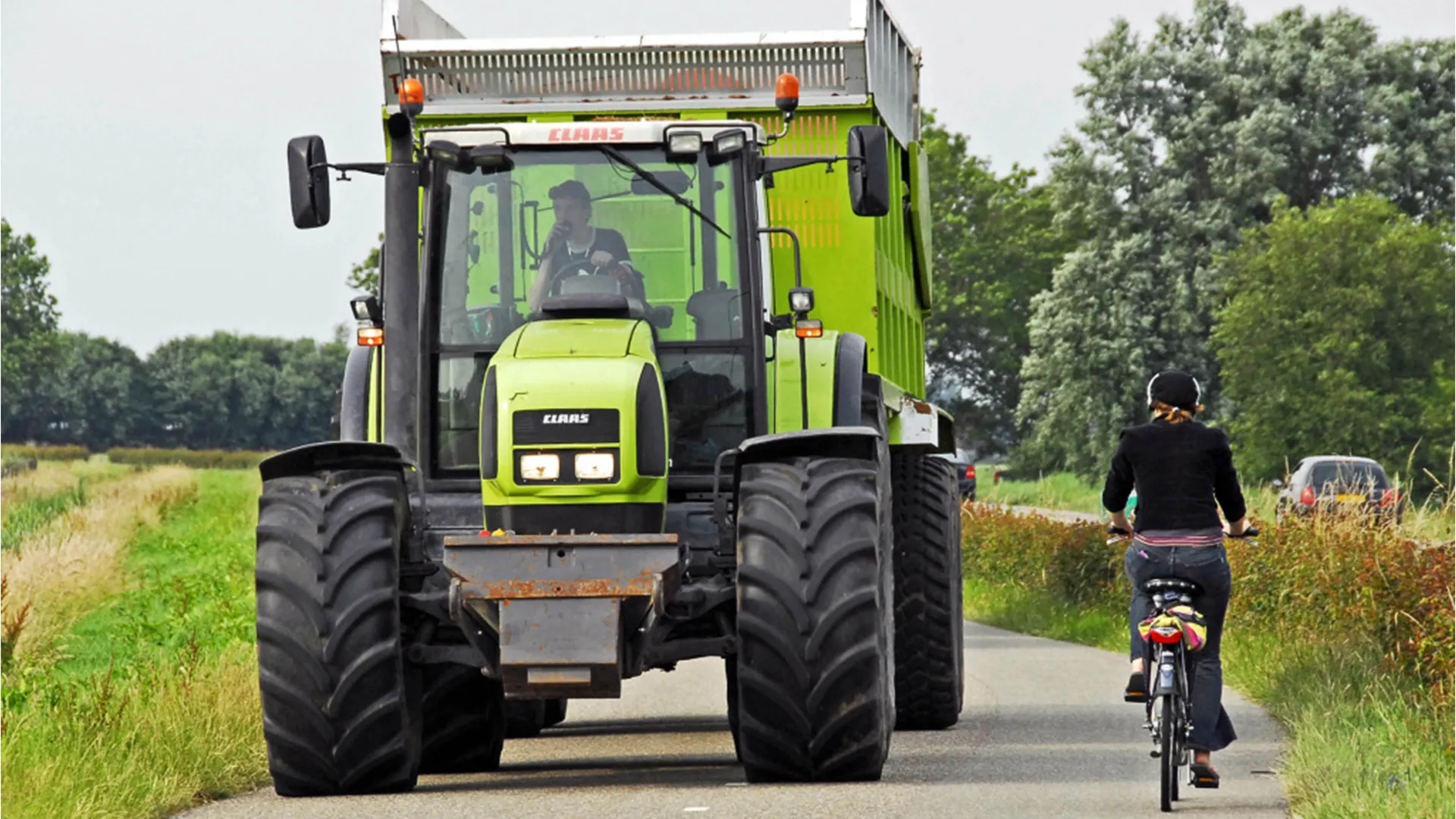 landbouwverkeer en fietser