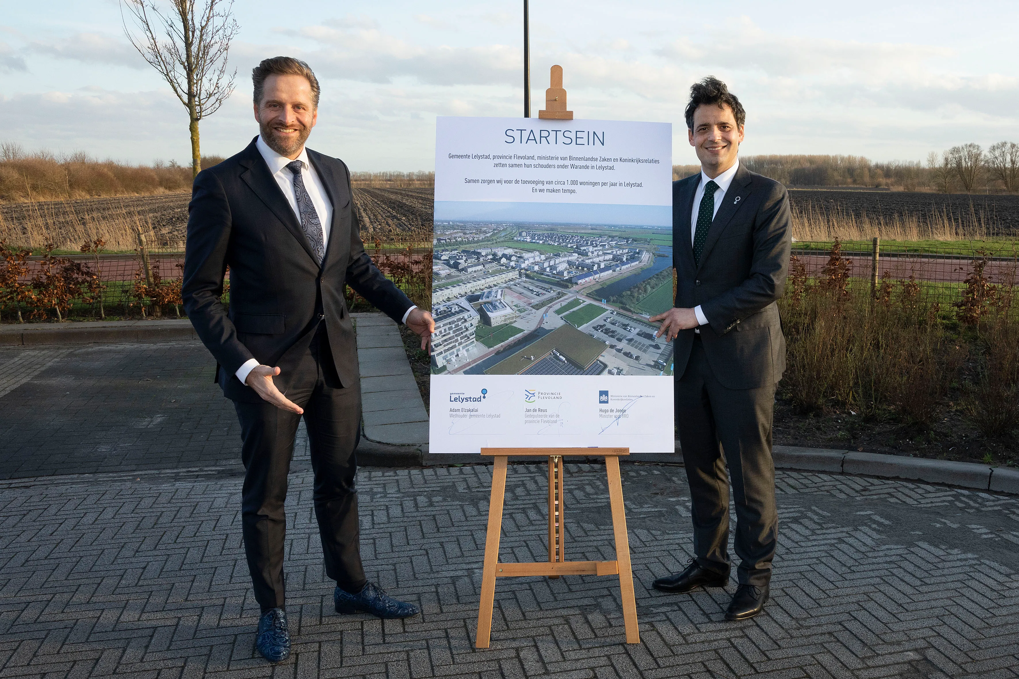 minister hugo de jonge geeft aftrap voor versnelling woningbouw in lelystad