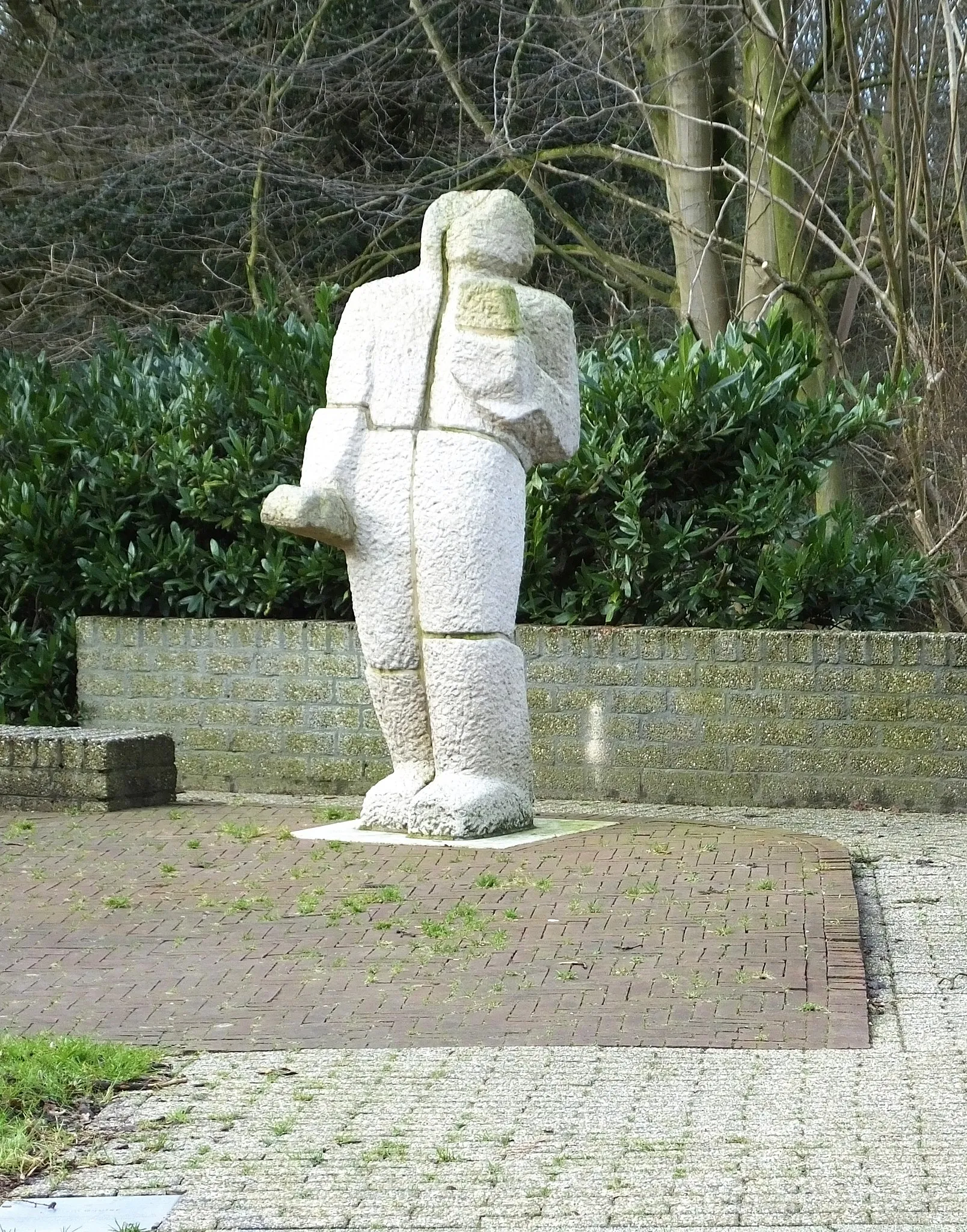 monument voor de gevallenen lelystad