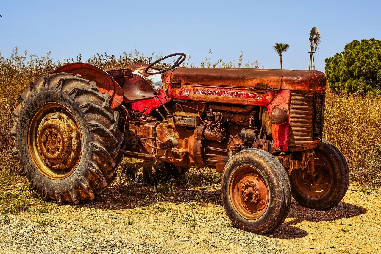tractor pixabay