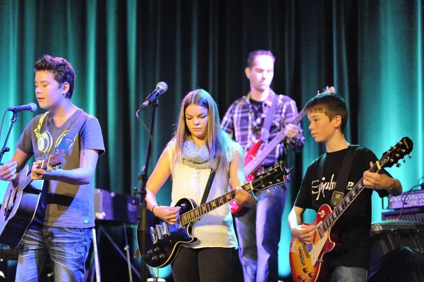 10440703 903102889730257 6103146023146572897 n