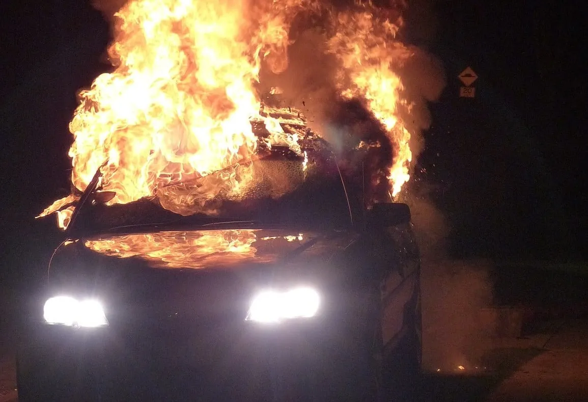 car bomb 1241256 1920