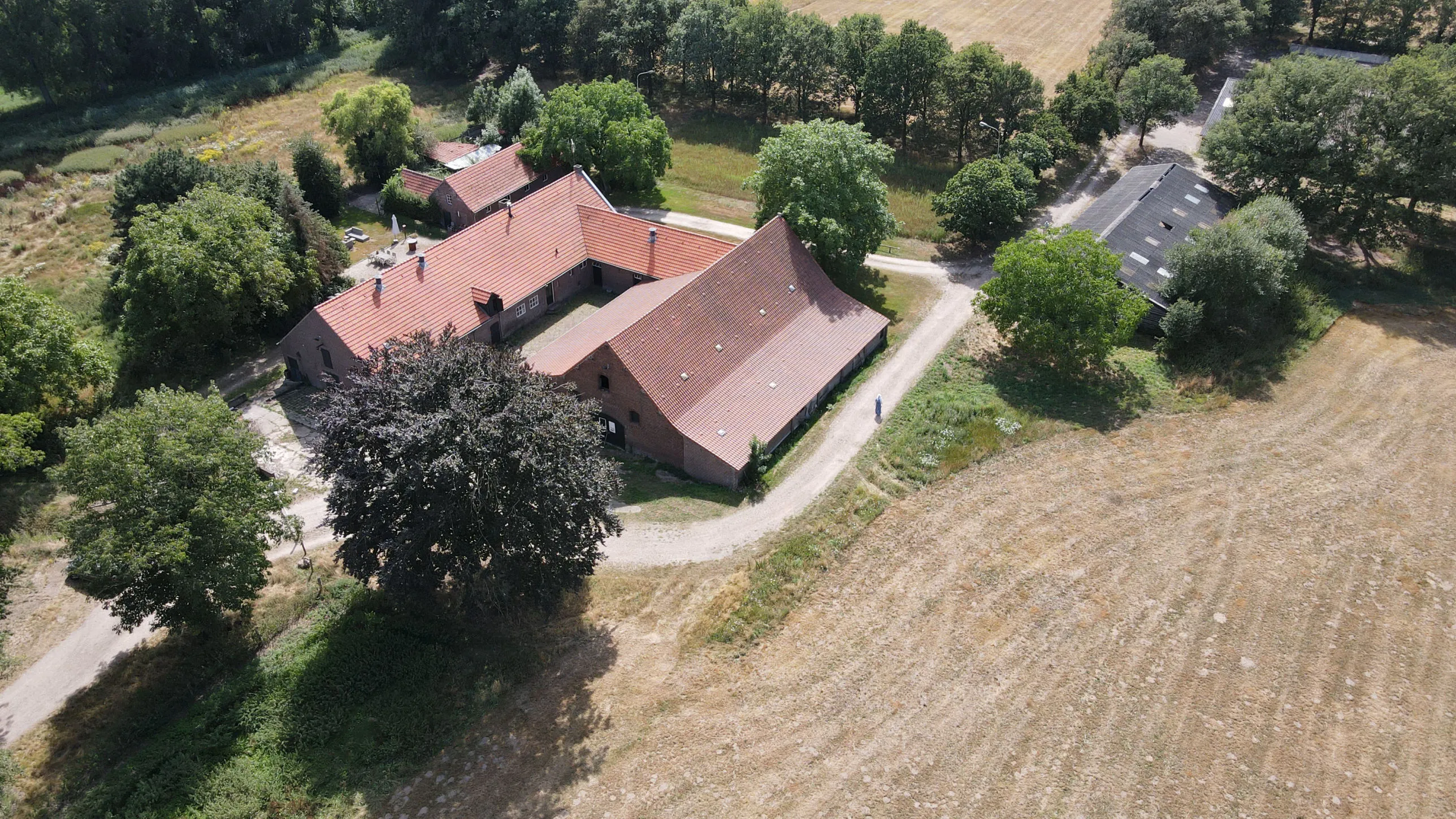 dji 0429bew 2576x1449 1