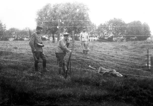 spaarnestadphoto wire of death sfa001014441