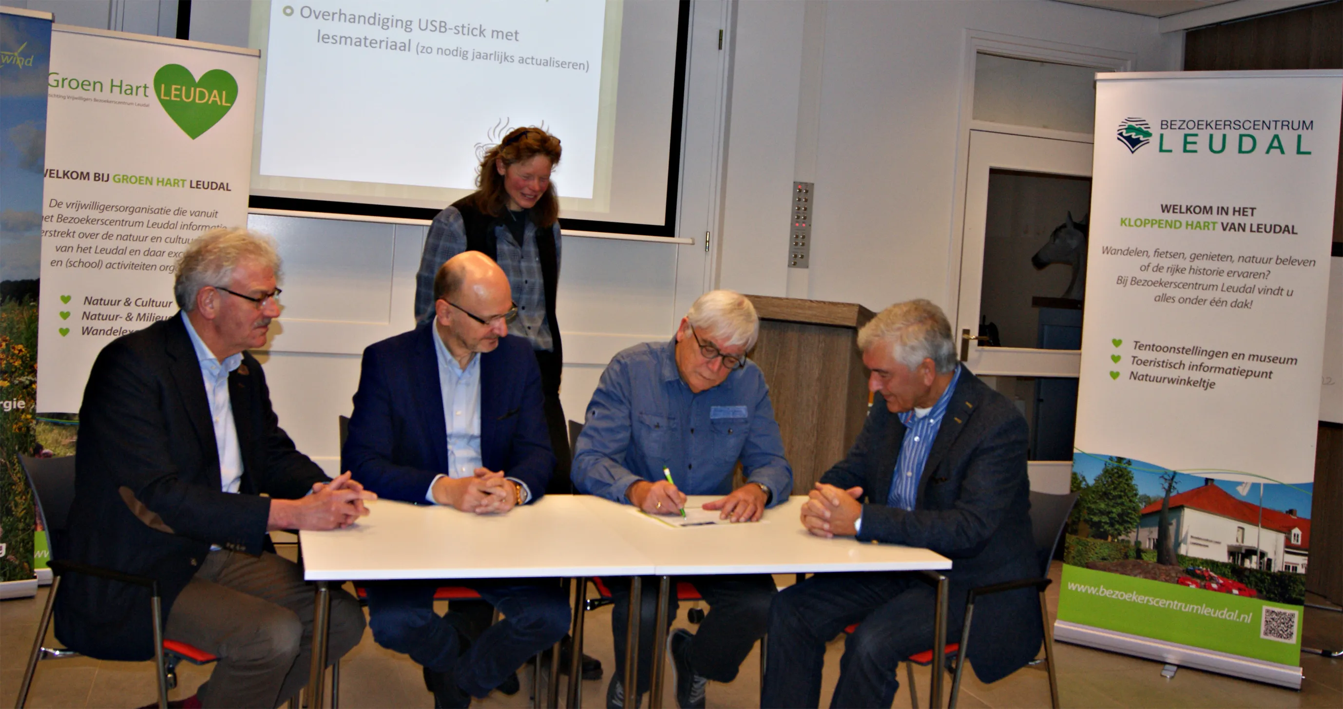 tekenen intentieverklaring educatie duurzame energie leudal