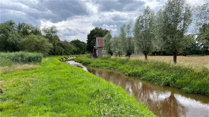 uffelsebeek breedbeeld