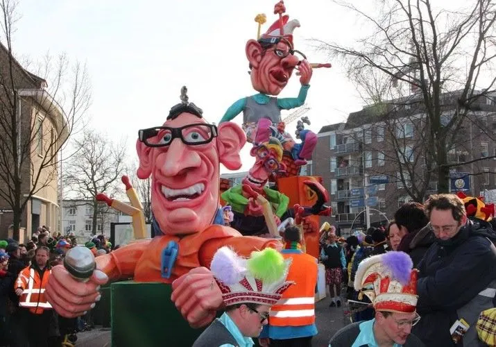 winnaar gouwe rog 2013 vv de blutsknikkers 194 vor mich es vastelaovendj foto adrie hendriks vv de rogstaekers