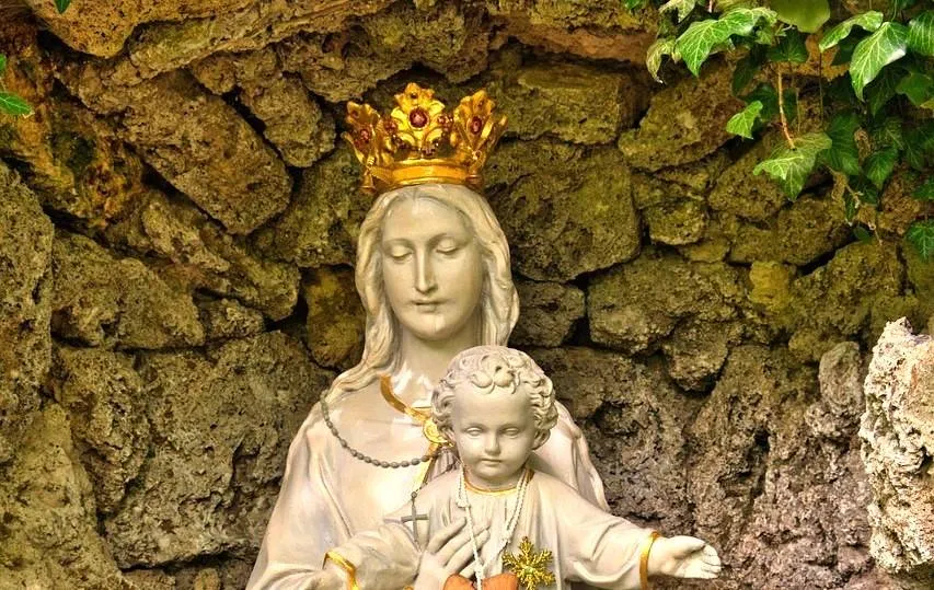 statue 5113673 1280