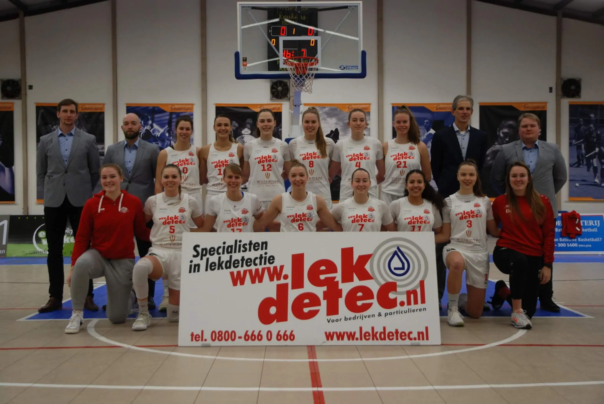 1e dames basketbalbemmel