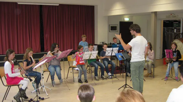 a965m8n1wf952t8qcjqkcazqs 1 437