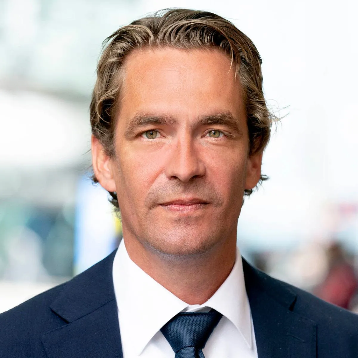 bas van t wout minister van economische zaken