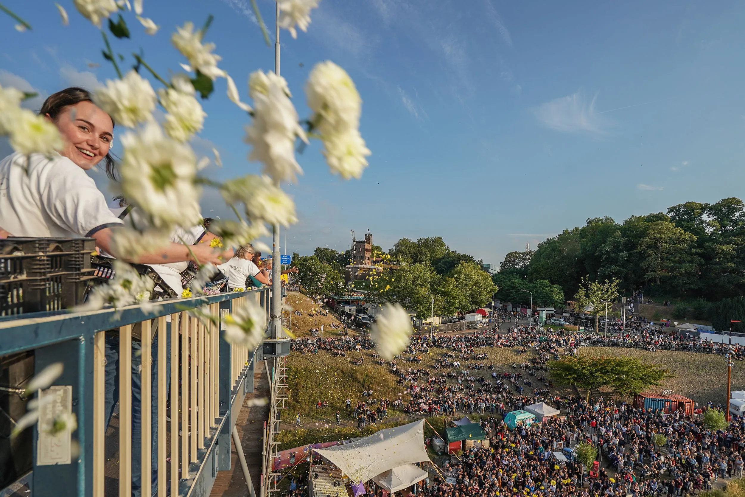 bloemenregen dekaaij janwillem de venster