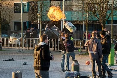 carbidschietenwikipedia390px carbidbus1