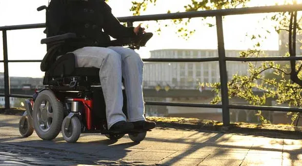 fmq84maagu3rz4qyhoinipvfg 1 888