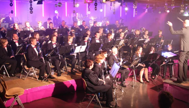 fysuf5xr9n8kw23z6idqfp2eg 1 976