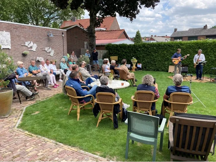 glurenbij de buren huissenwimevers60feda86bf744d028b6dfdb42897be4d