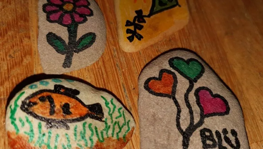 happy stones elly de wit 915x518 1