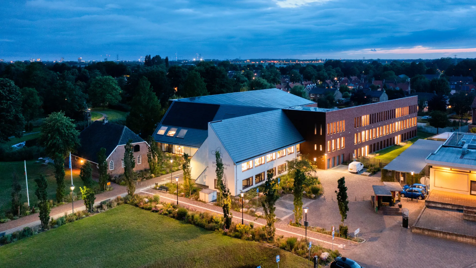 loeren bij lingewaard 16 bij 9