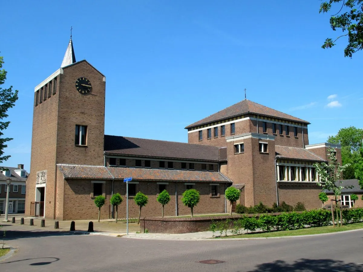 martinuskerkwikimedia1200px doornenburg kerk foto2 2011 05 11 1513