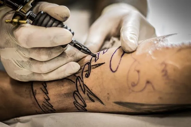 rechtbanktattoo shop inkt