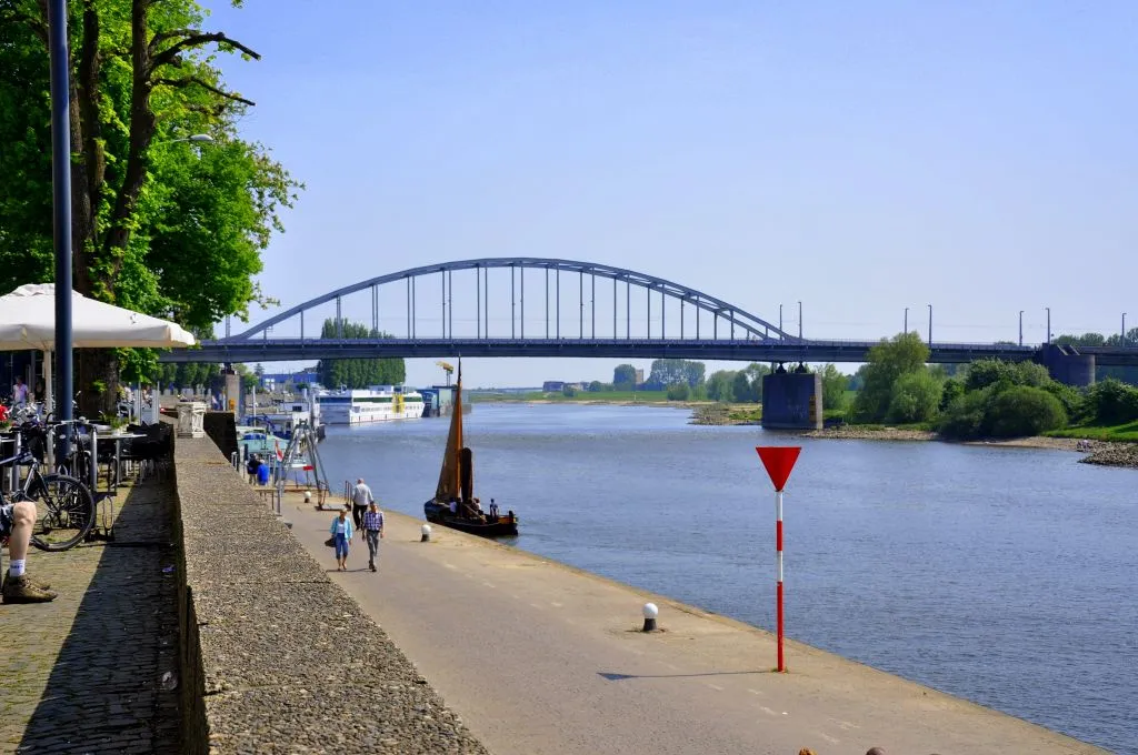 rijnkadewikimediaorg john frost bridge a bridge too far panoramio