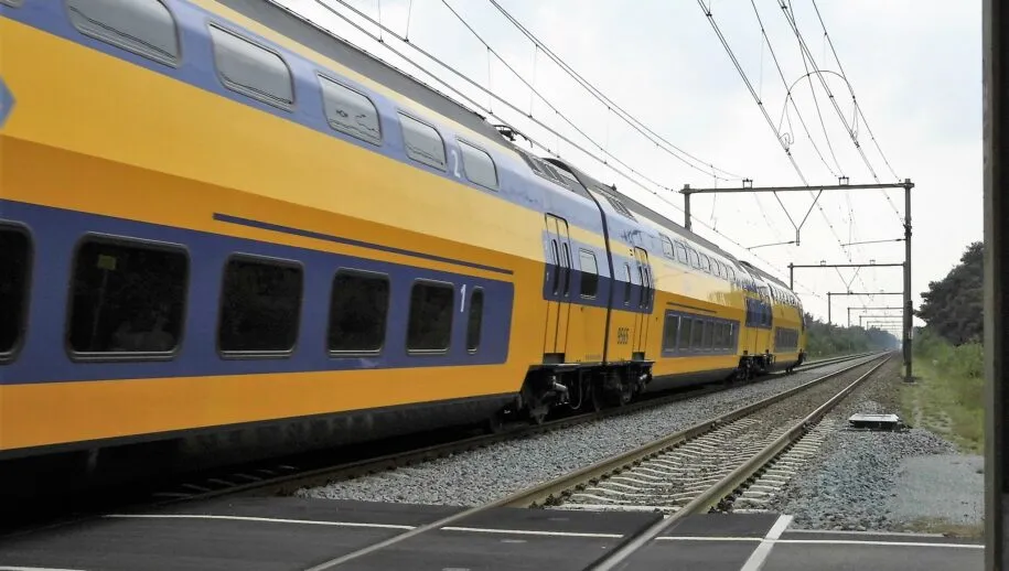 spoor telefoonweg wolfhezedmvanhellesem 7 915x518 1