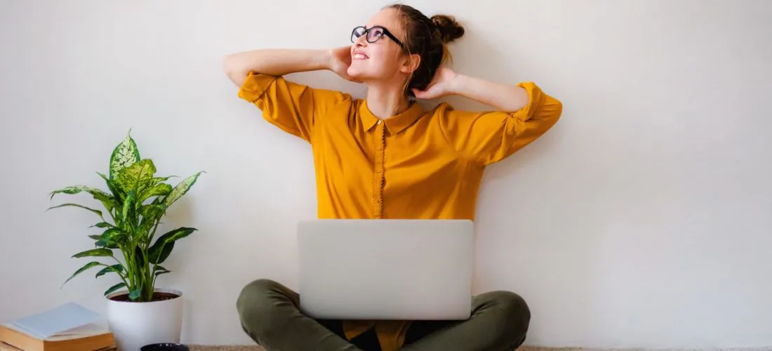 thuiswerkenmulitscopeh6vrouw kleermakerszit scaled e1625232723842 1100x500 1