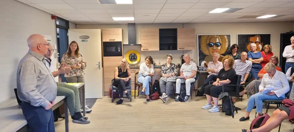 wijkhuiskamer t zilverhuus in huissenhart van heteren20231002 185211 1024x461 1