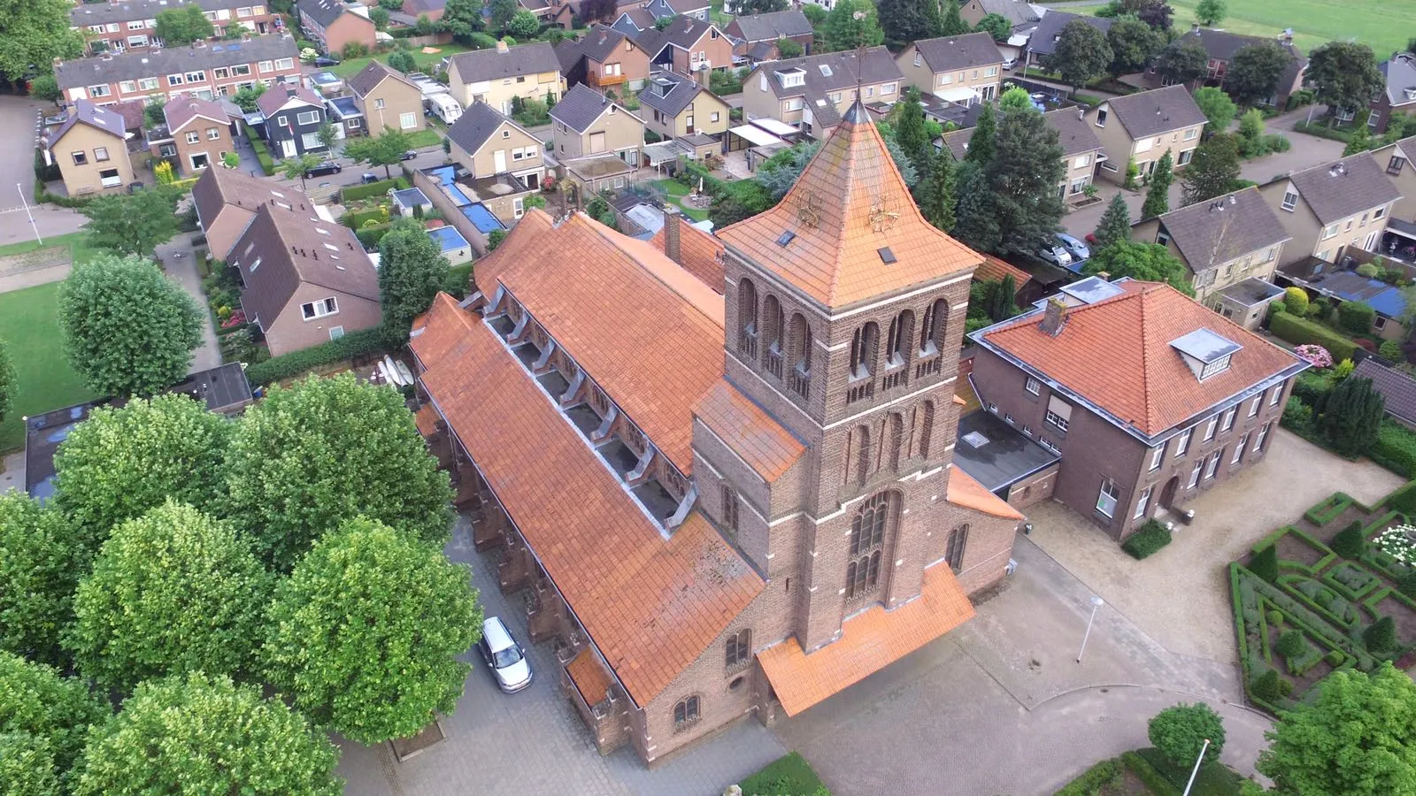 zandse kerk uitvaartcentrum en pastorie