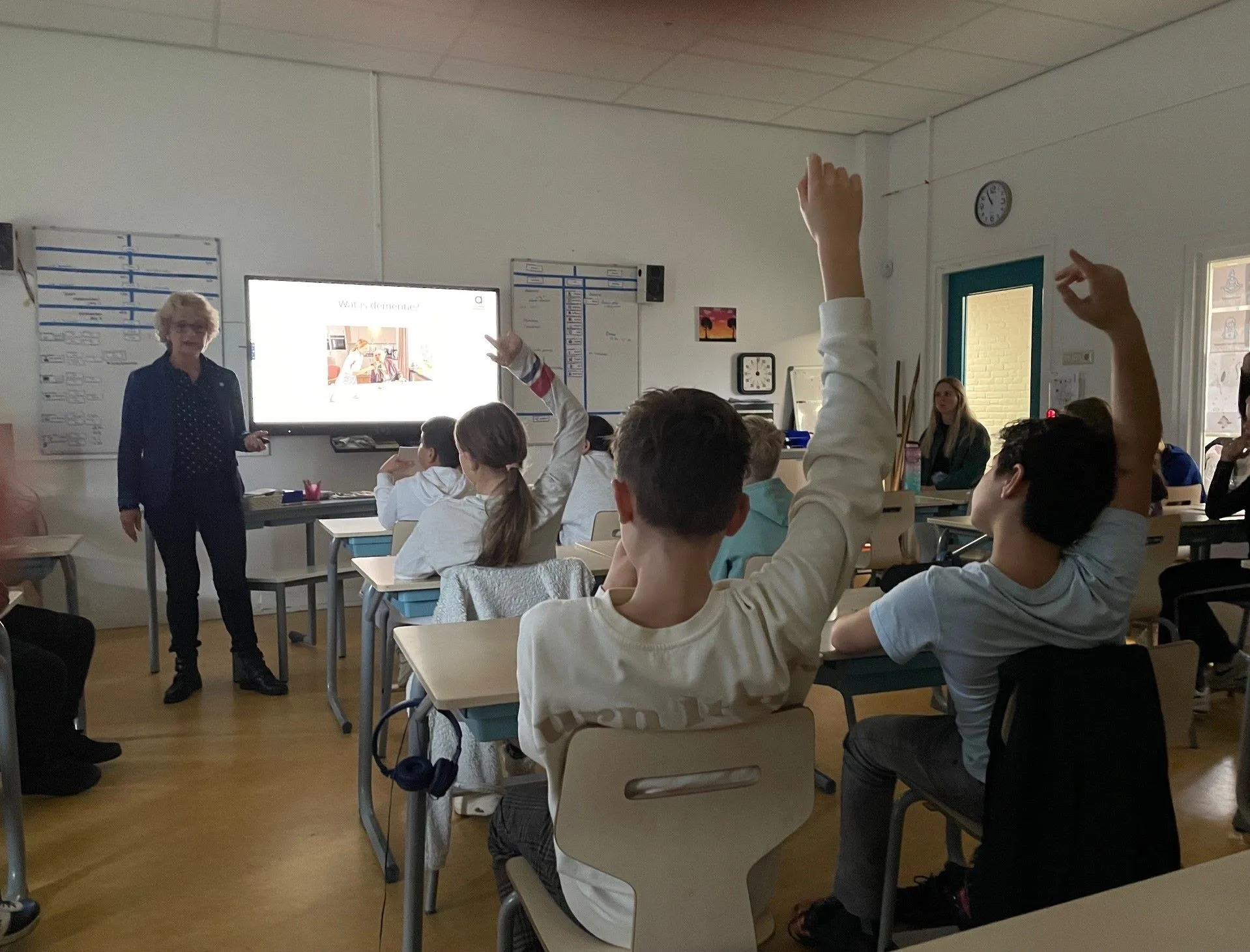 leerlingen van de wieling doen enthousiast mee met de les over dementie 2