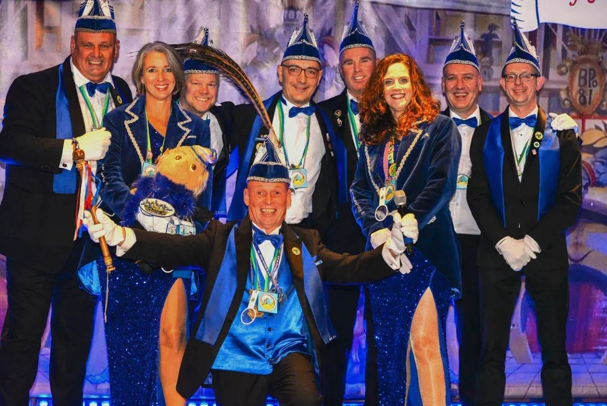 de blauwe pony 81 viert 44 jarig jubileum