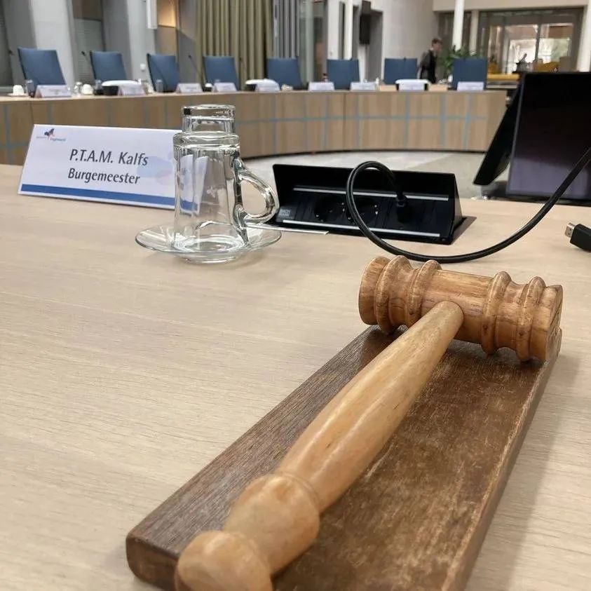 uit de raad29662609 783320147166630 4422465767042191793 n 67332b9e4d2ee