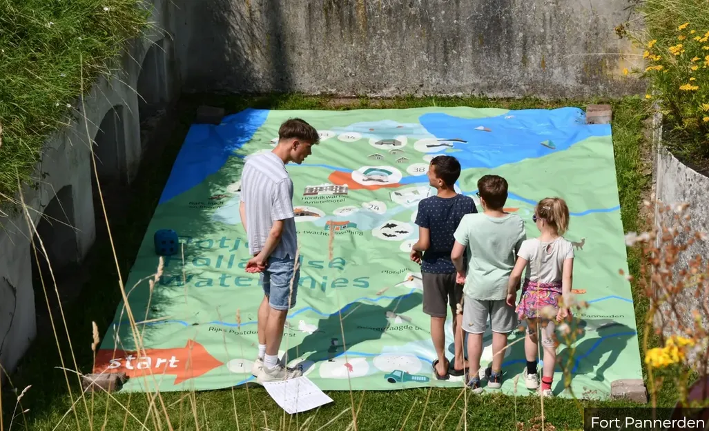 fort pannerdenwaterlinies weekend van het verdedigingserfgoed op fort pannerden