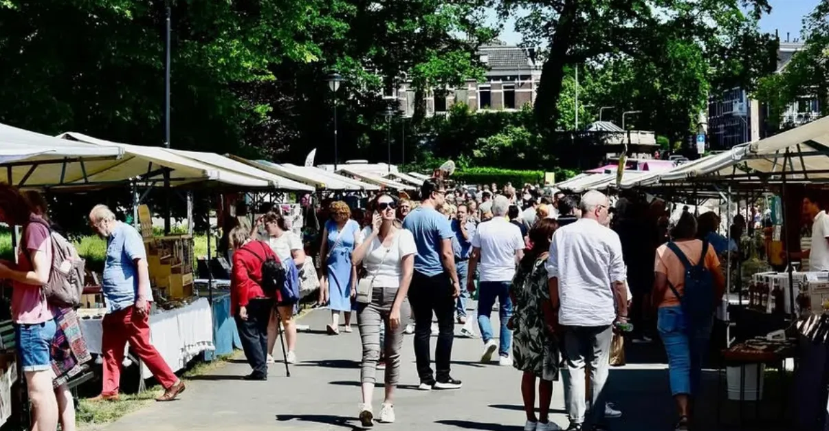Zeldzaam Mooi Markt Sonsbeekpark in Arnhem op 30 maart 2025. - jean.repplier@gmail.com - Gmail