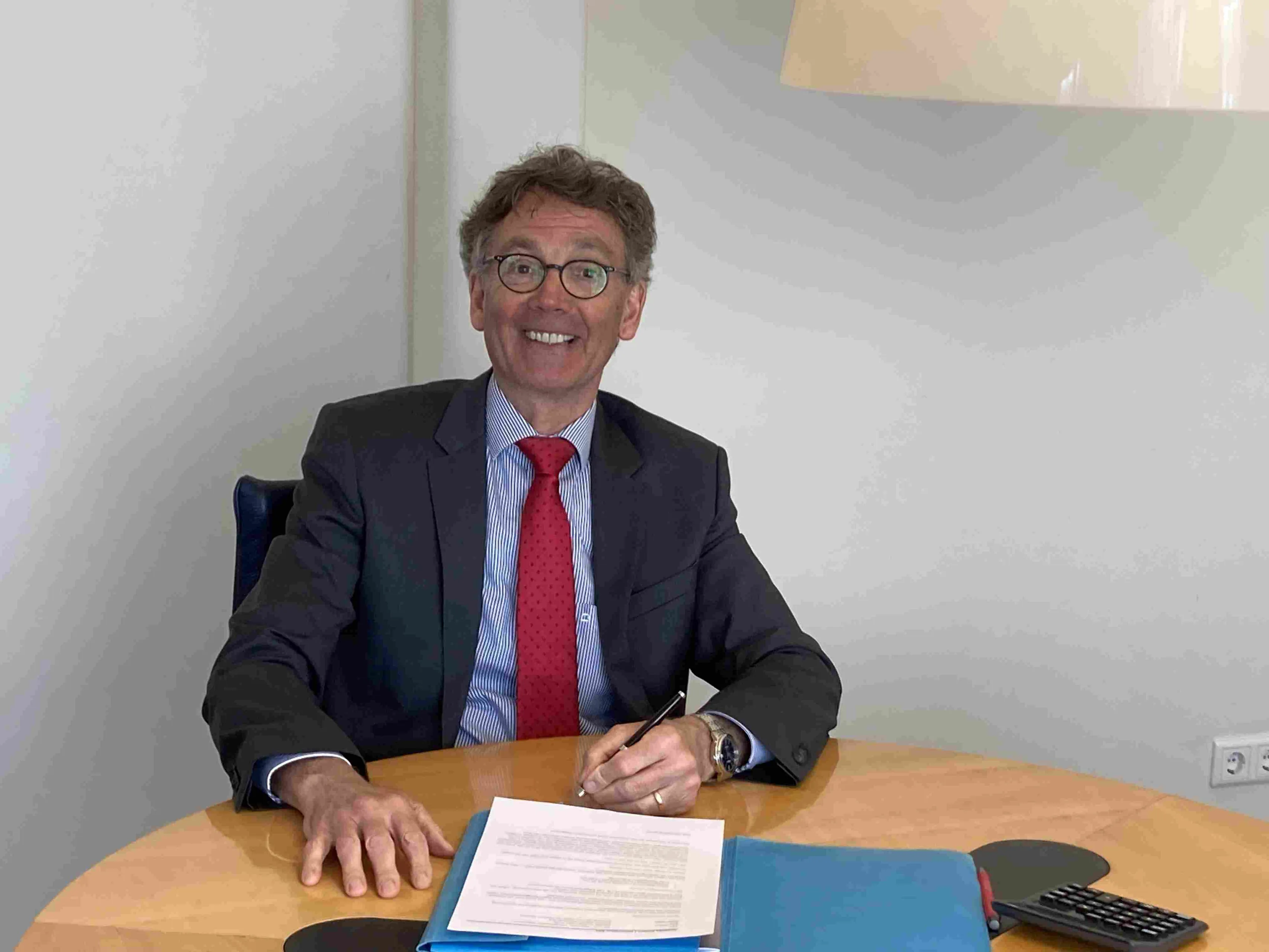 Notaris Han Castrop is op 8 april te gast bij Alzheimer Café Lingewaard.Tonnie Bruins