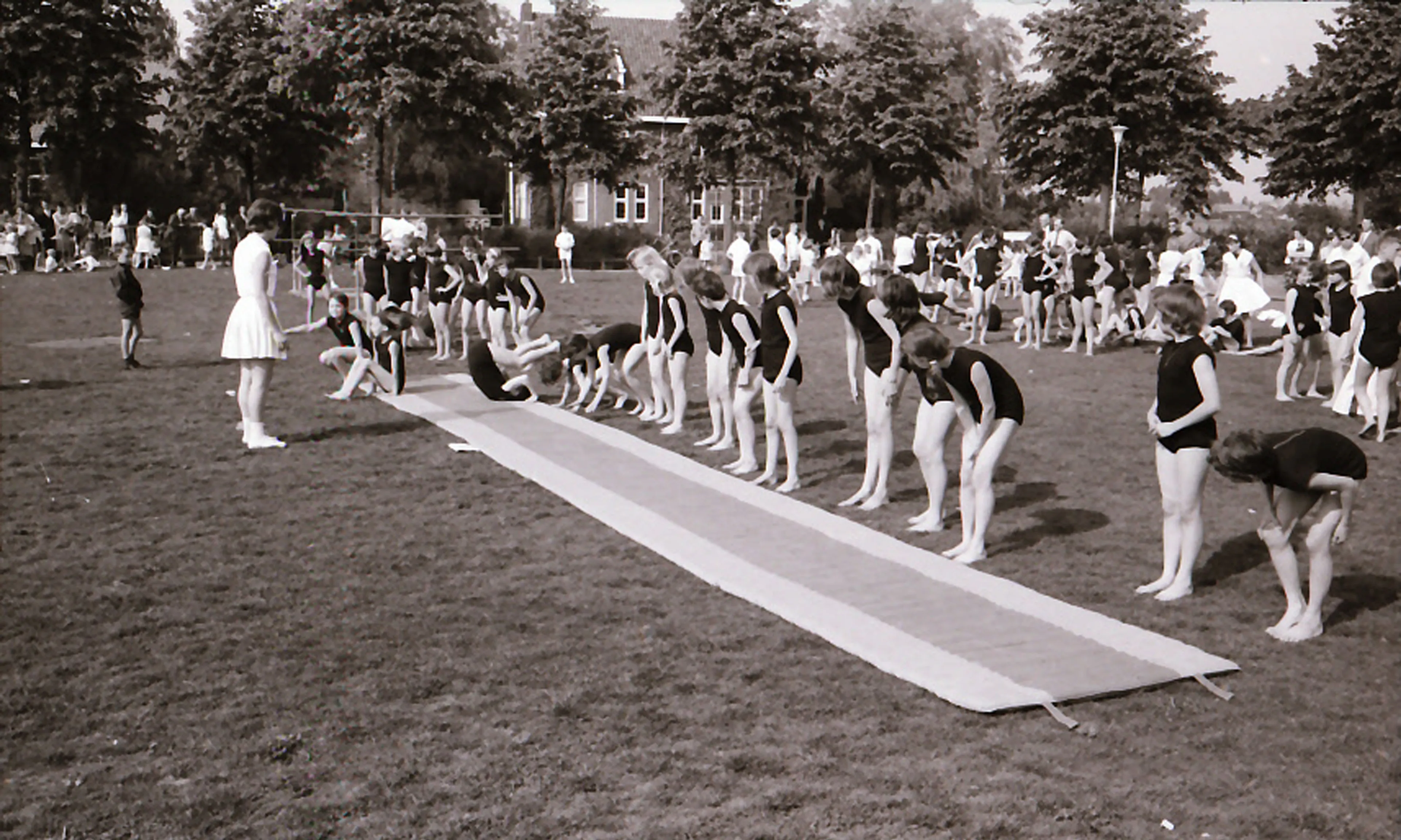 013 mei 1966 kgv op het wilhelminaplein