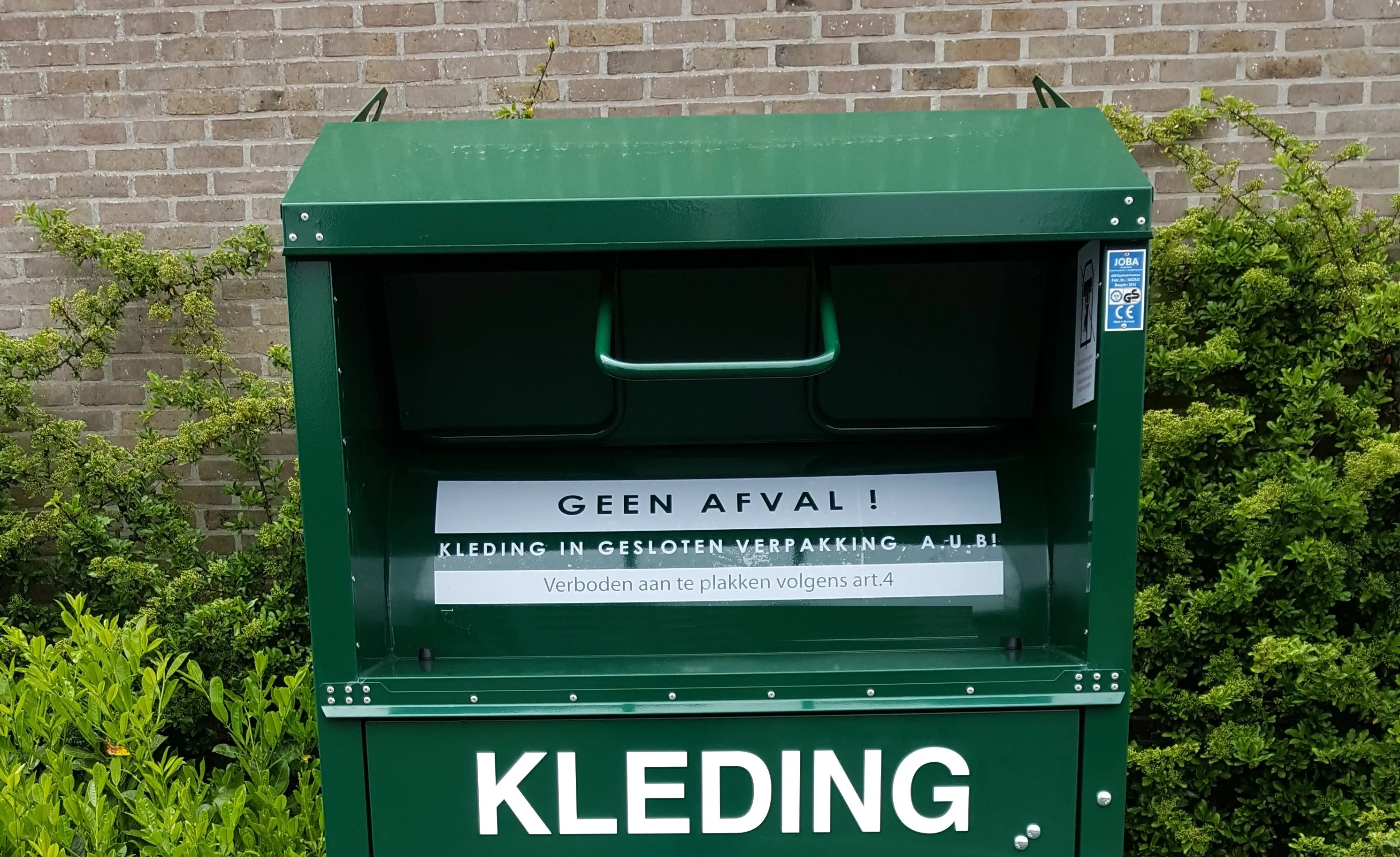 kledingcontainer