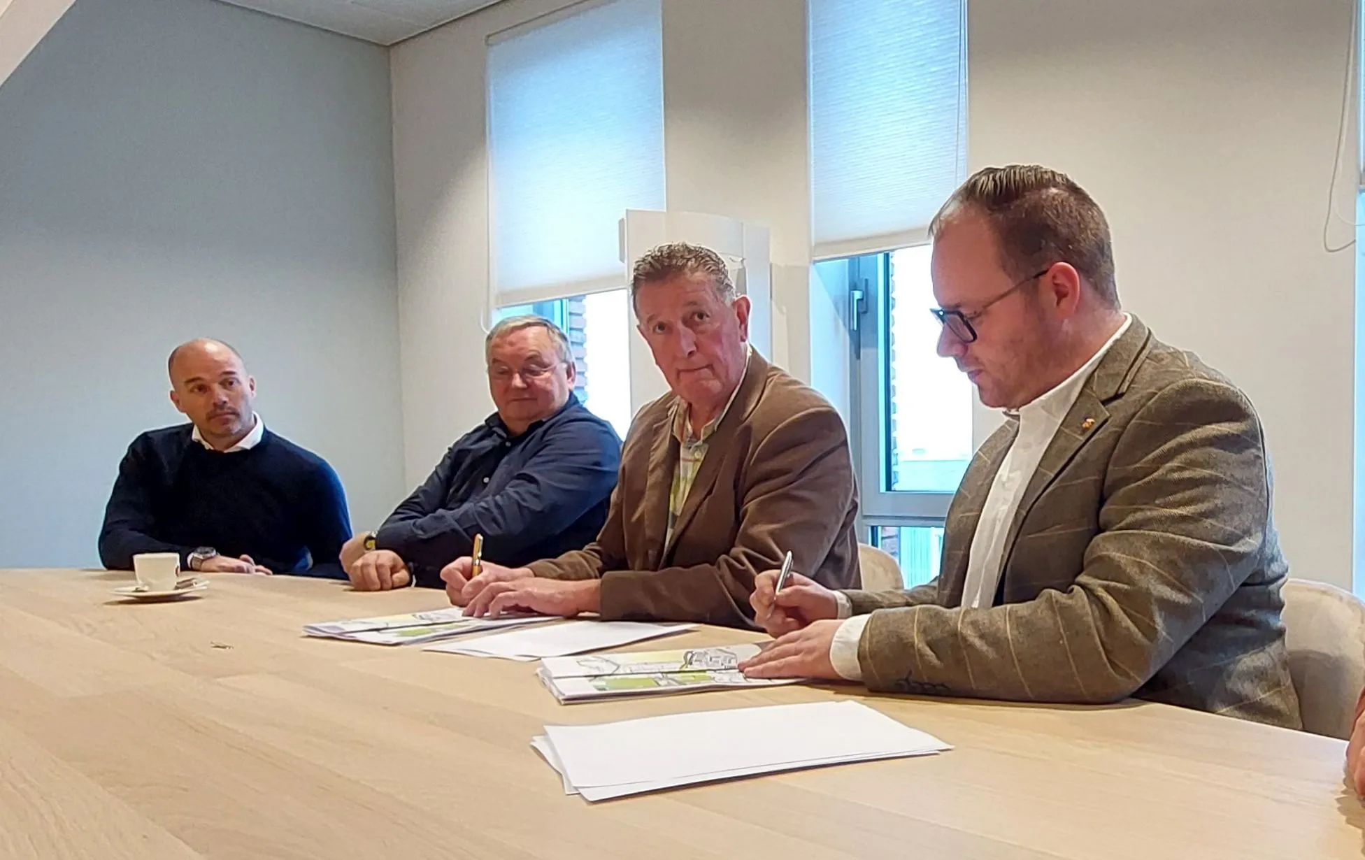 ondertekening gemeente sol wethlouis laros kees van haaren vz 2