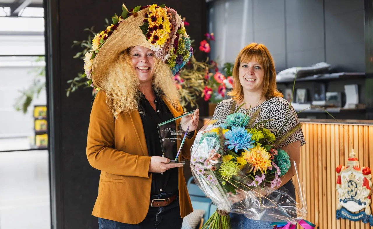 local hero zeist laura v nieuwenhuijze en anouk koreman namens stichting chryson mcb fotografie 45