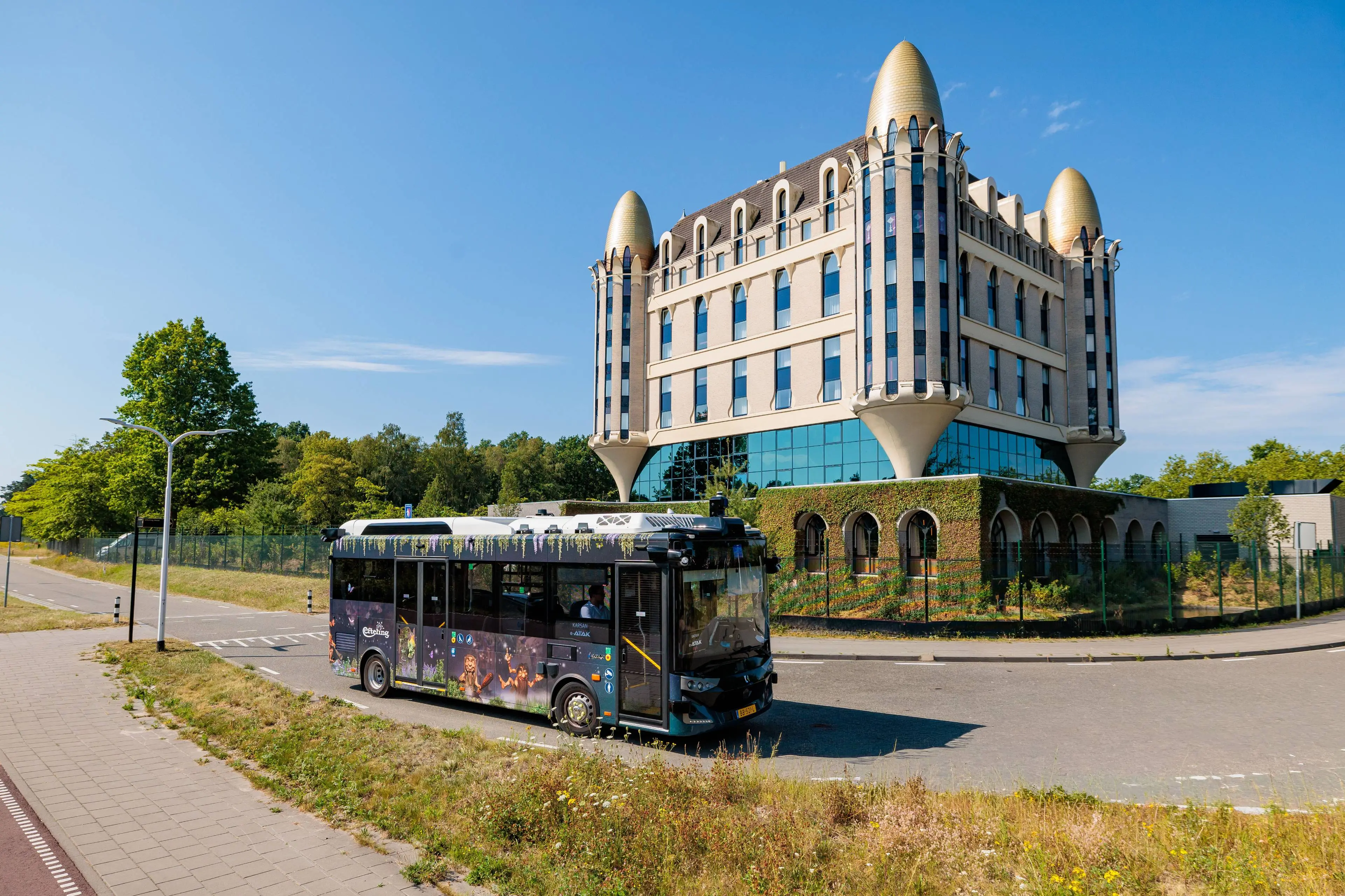 Efteling - zelfrijdende pendeldienst voor Efteling Wonder Hotel