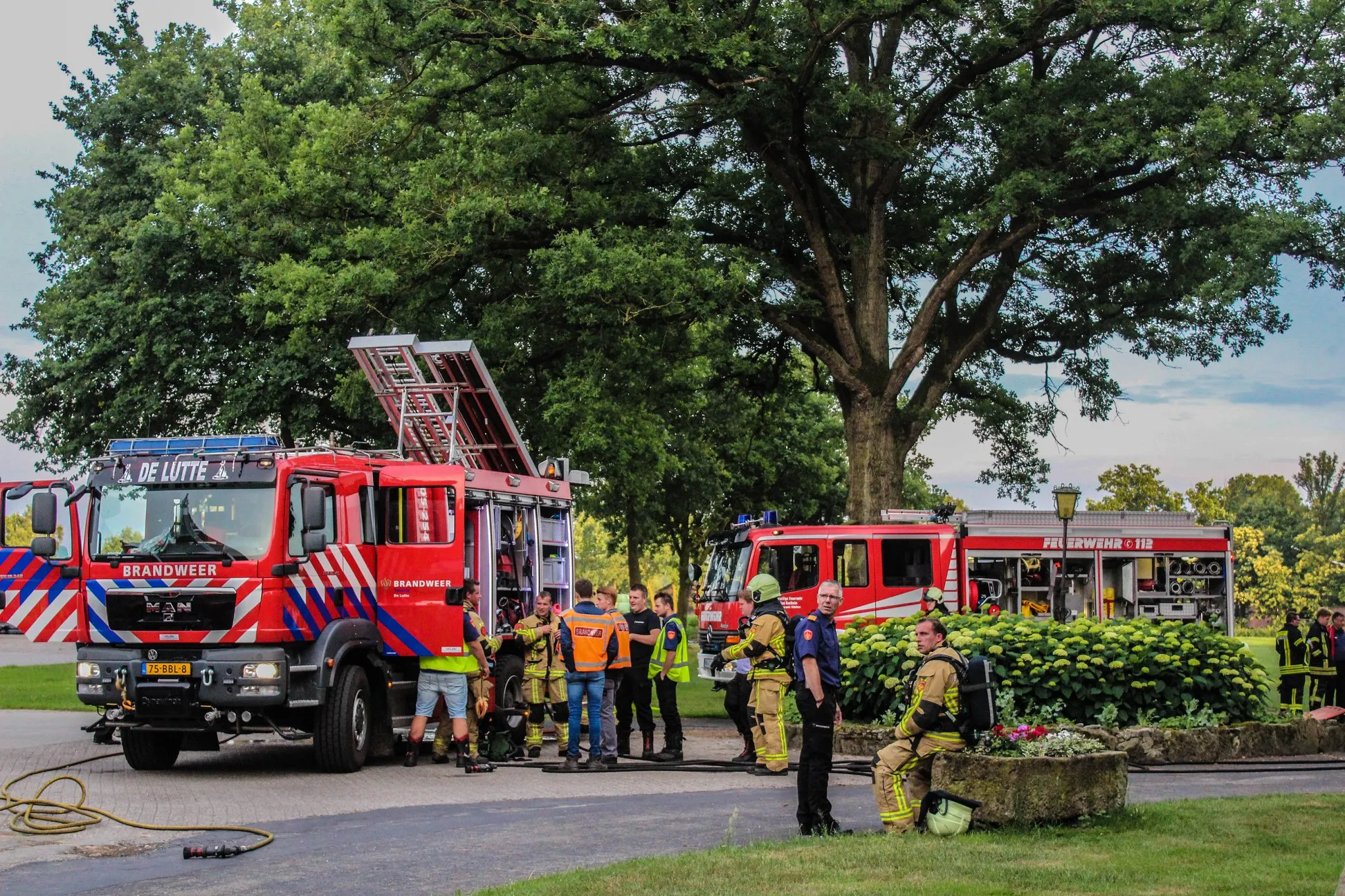 35144081 2069618010030333 8700062647300653056 o