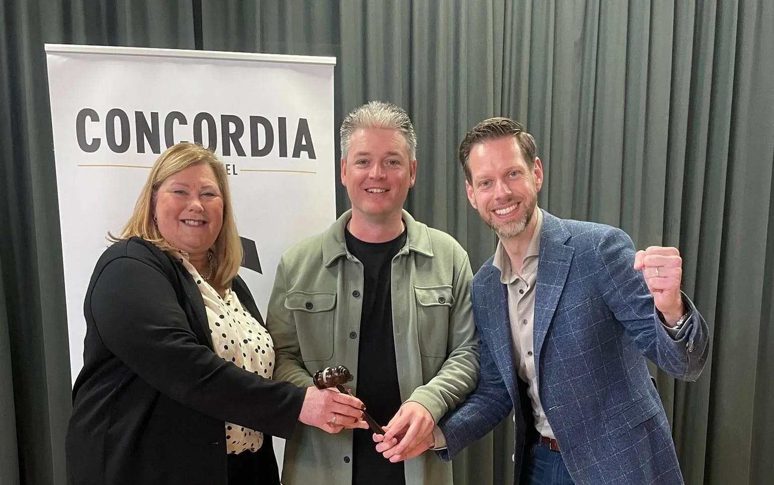 ae04d3a1-87e4-4822-980f-a65156bc8f7b