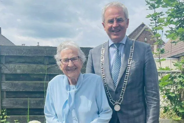 103e verjaardag 42ea7d87 acfe 405f ab1b e57b322c419f