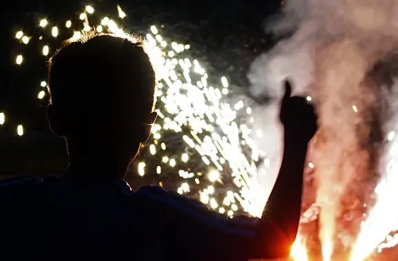 fireworks 2678425 1920